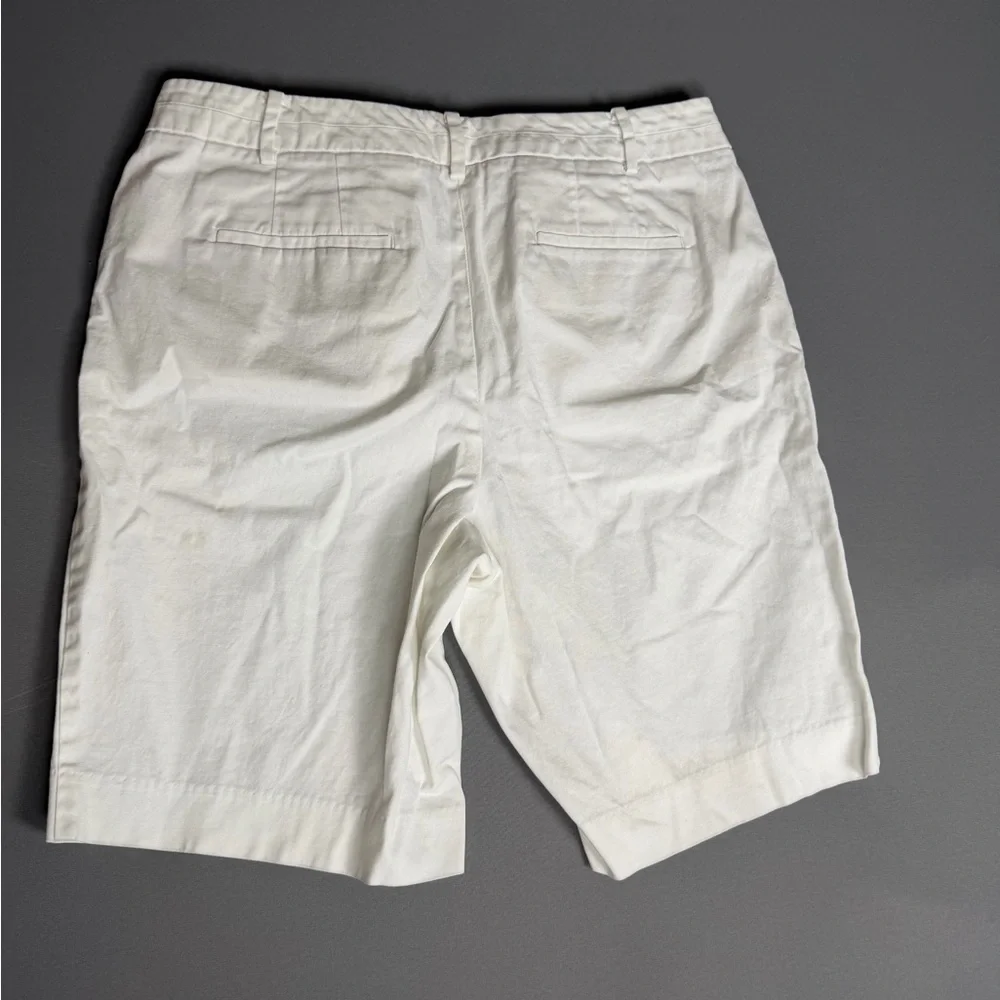 Talbots Perfect Shorts Womens 10 Petite White Cotton Stretch Casual 9" Inseam - Picture 2 of 13